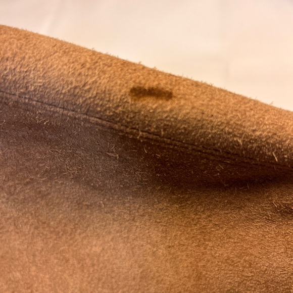 Beautiful Leather Poncho - Picture 10 of 13